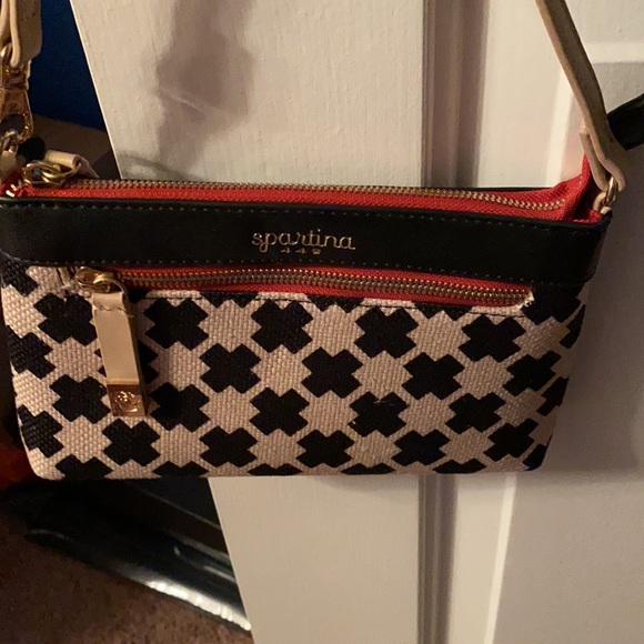 Small hand bag/clutch - Picture 2 of 5